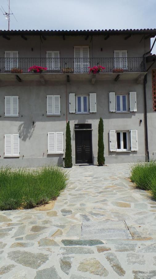 Montegrosso dʼAsti Sotto La Vigna Charm Stay Adults Only Vacation Suite Appartment المظهر الخارجي الصورة